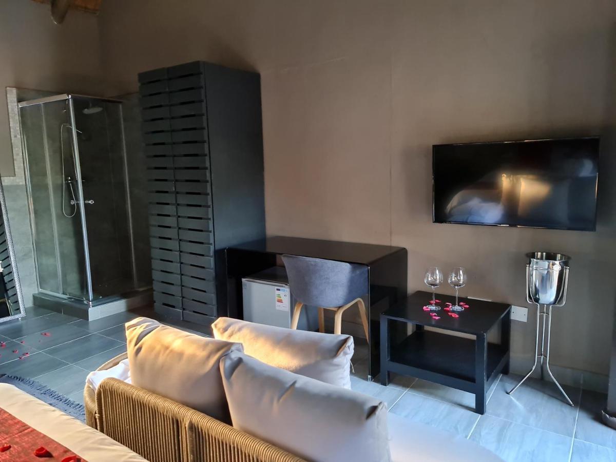 Phoenix Aurora Gaborone Ngoại thất bức ảnh
